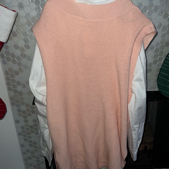 NWT - Picture 2 of 2